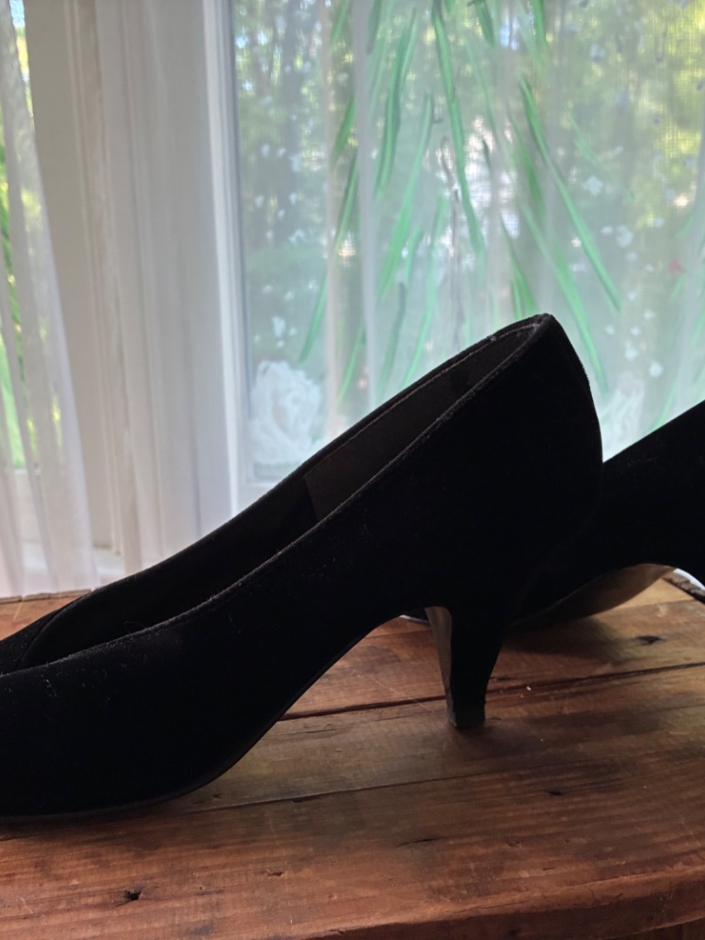 Vintage PRIVATE COLLECTION Black Velvet High Heel Shoes - Picture 3 of 5